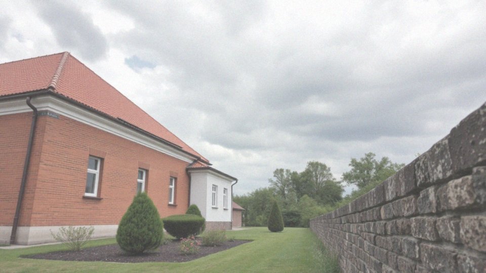 Kto stwierdza nabycie własności przez osobę zmarłą?